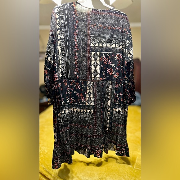 Print Tunic - Picture 3 of 4